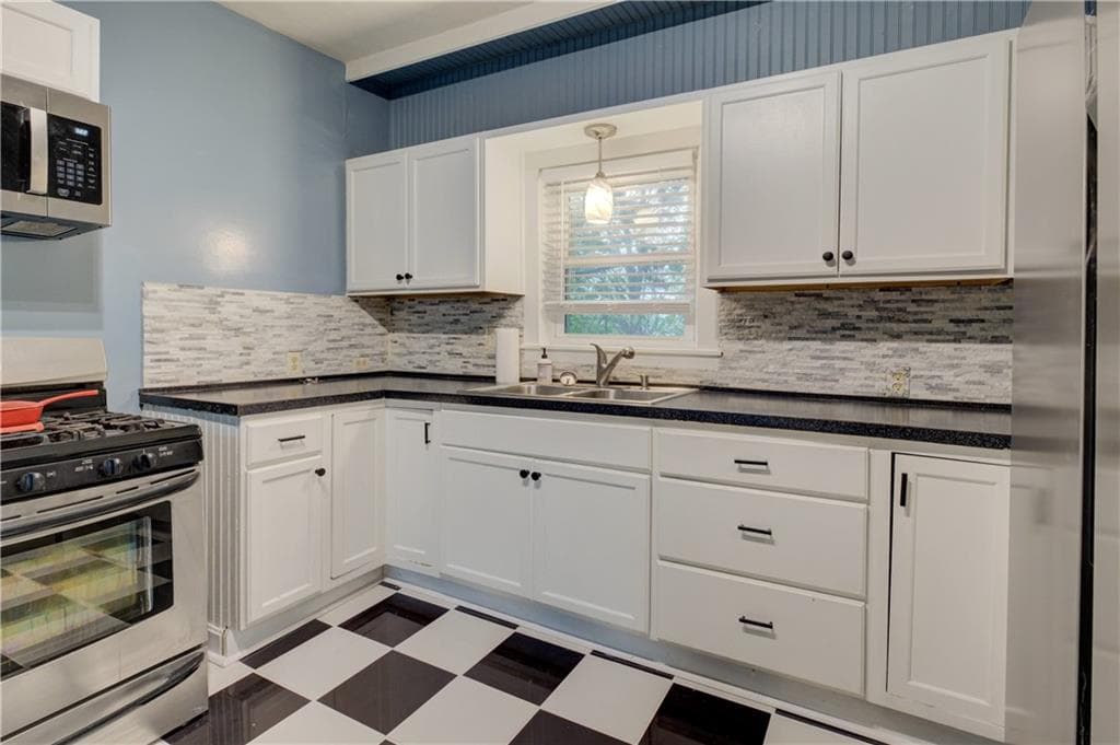 Multi Family at 73 Boyden Street, Woonsocket, photo 4 of 36