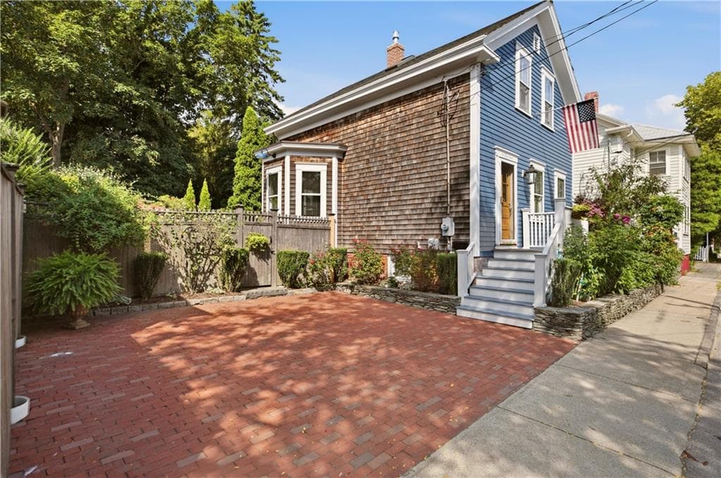 Single Family Residence at 72 Third Street, Newport, photo 2 of 45