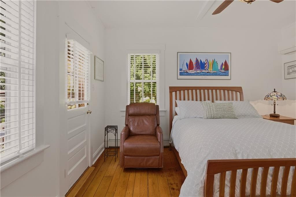 Single Family Residence at 72 Third Street, Newport, photo 13 of 45