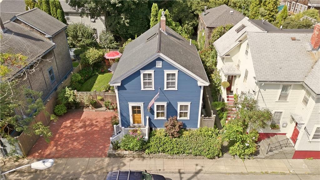 Single Family Residence at 72 Third Street, Newport, photo 40 of 45