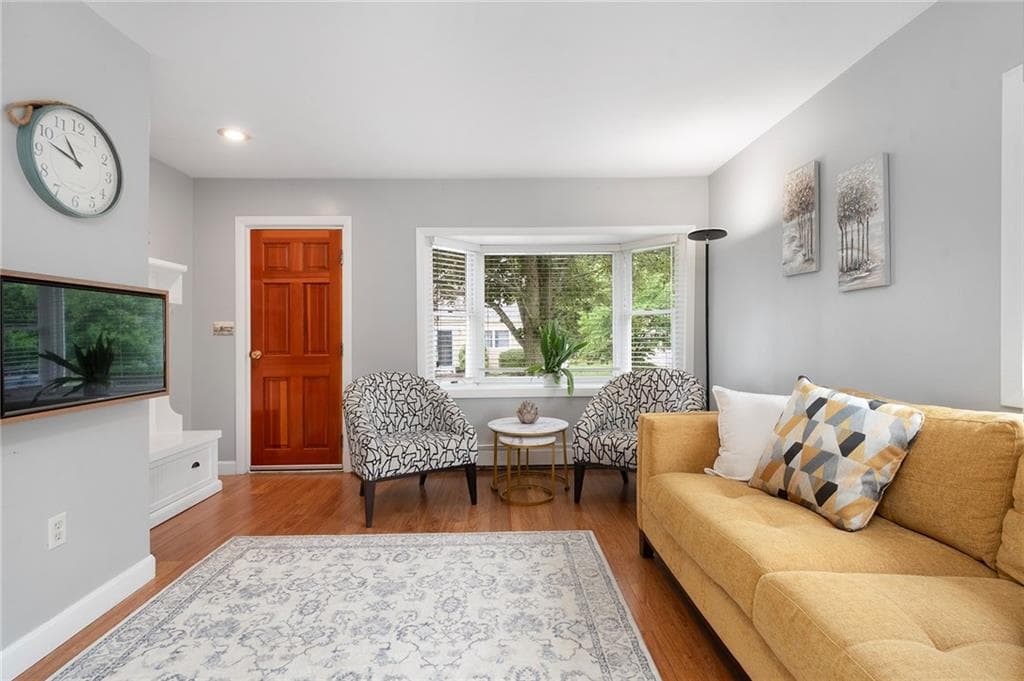 Single Family Residence at 22 Lake Avenue, Barrington, photo 5 of 44