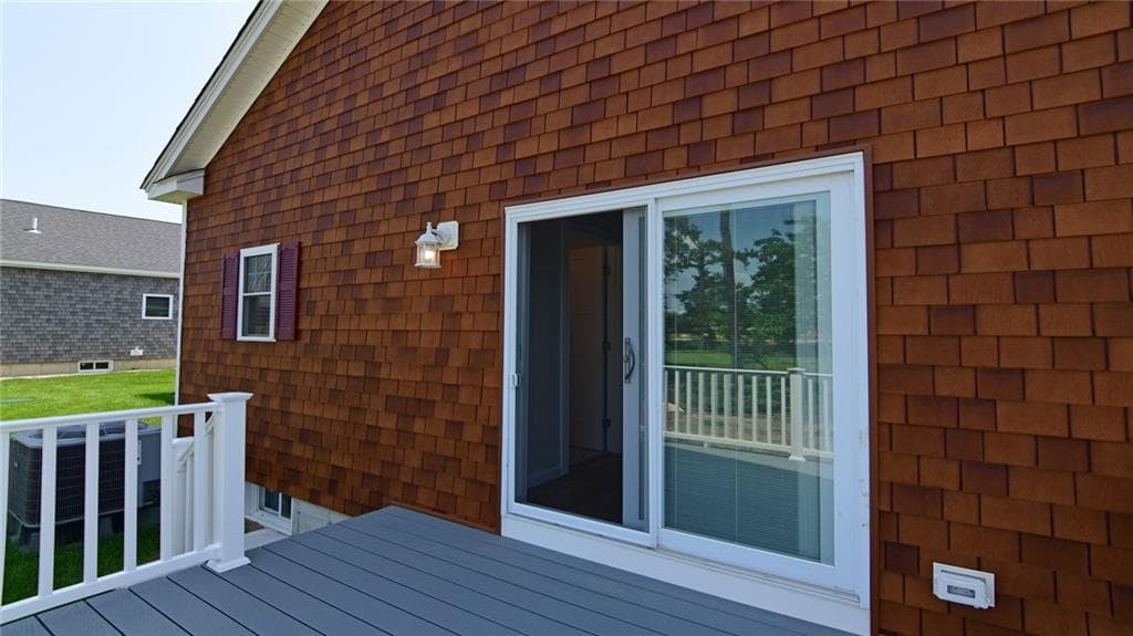 Condominium at 13 Bogey Circle, South Kingstown, photo 2 of 50