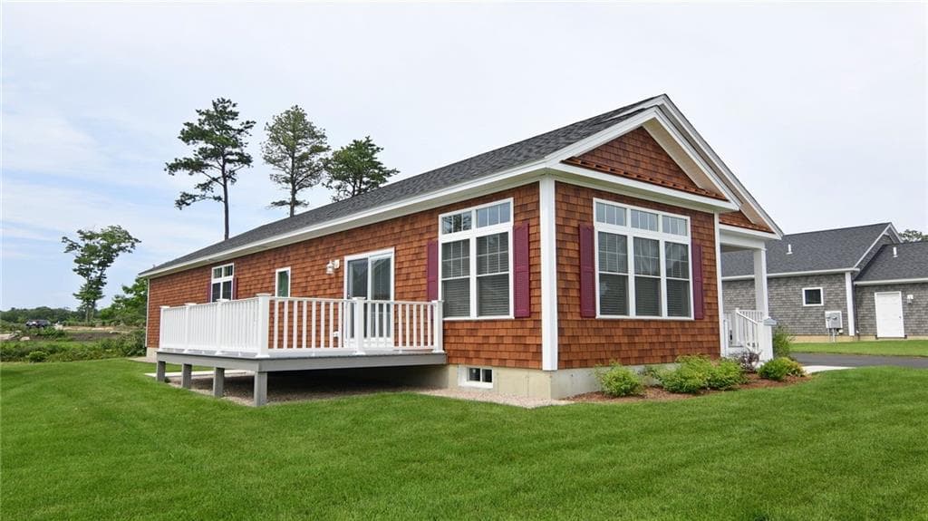 Condominium at 13 Bogey Circle, South Kingstown, photo 50 of 50