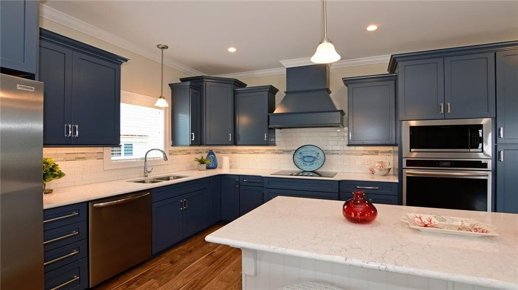 Condominium at 13 Bogey Circle, South Kingstown, photo 8 of 50