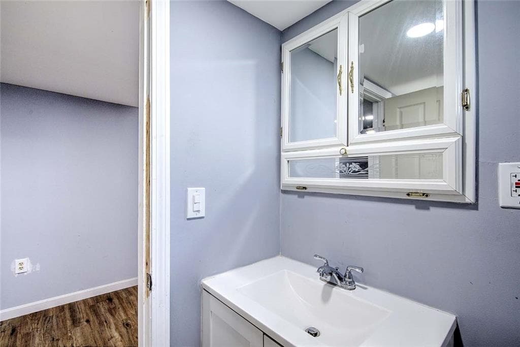 Single Family Residence at 8 Ashby Street, Johnston, photo 33 of 41