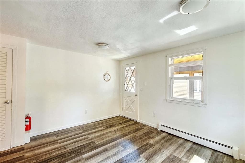 Single Family Residence at 8 Ashby Street, Johnston, photo 14 of 41