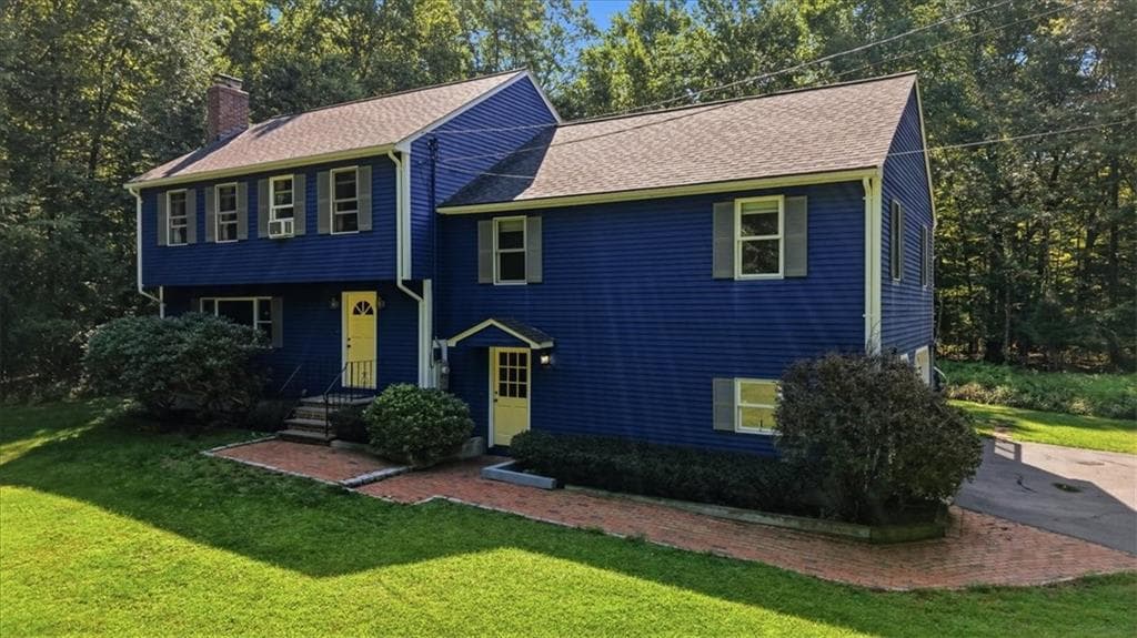 Single Family Residence at 122 Burlingame Road, Smithfield, photo 2 of 40