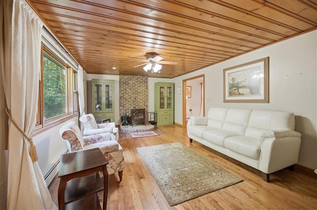 Single Family Residence at 122 Burlingame Road, Smithfield, photo 11 of 40
