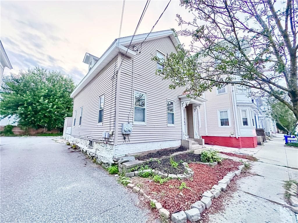 Multi Family at 137 Sutton Street, Providence, photo 2 of 39