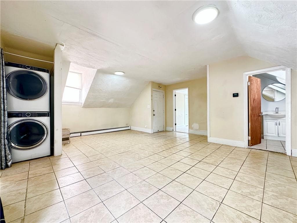 Multi Family at 137 Sutton Street, Providence, photo 7 of 39
