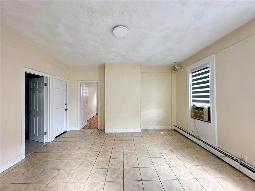 Multi Family at 137 Sutton Street, Providence, photo 34 of 39