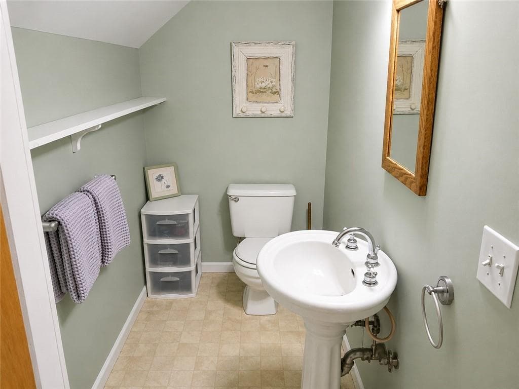 Single Family Residence at 61 Ann Mary Brown Drive, Warwick, photo 14 of 22