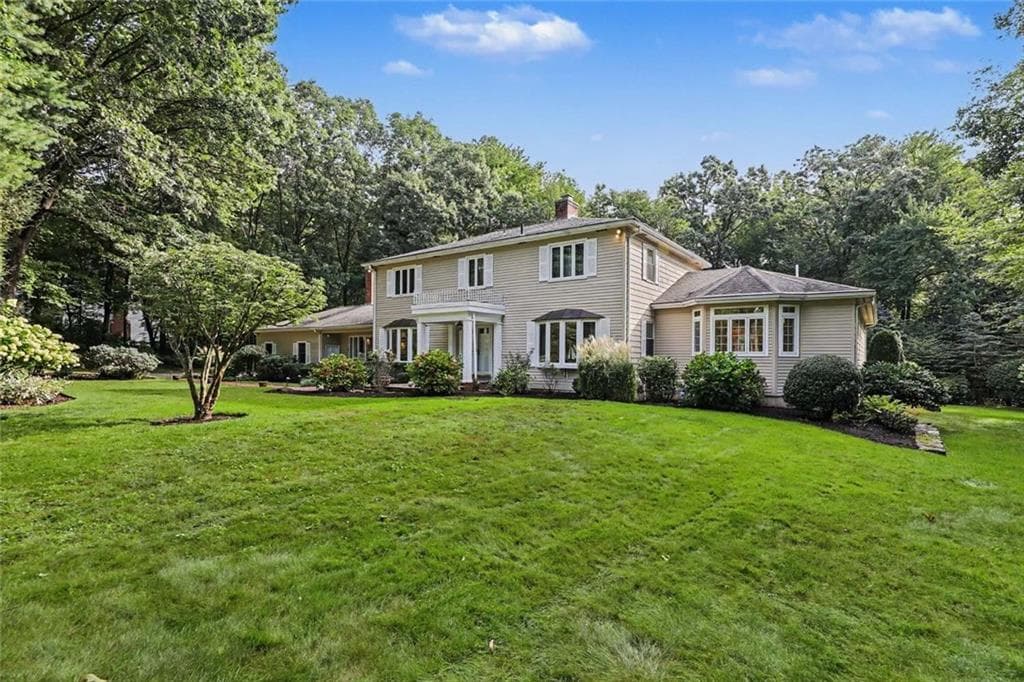 Single Family Residence at 88 Varnum Drive, Warwick, photo 2 of 50