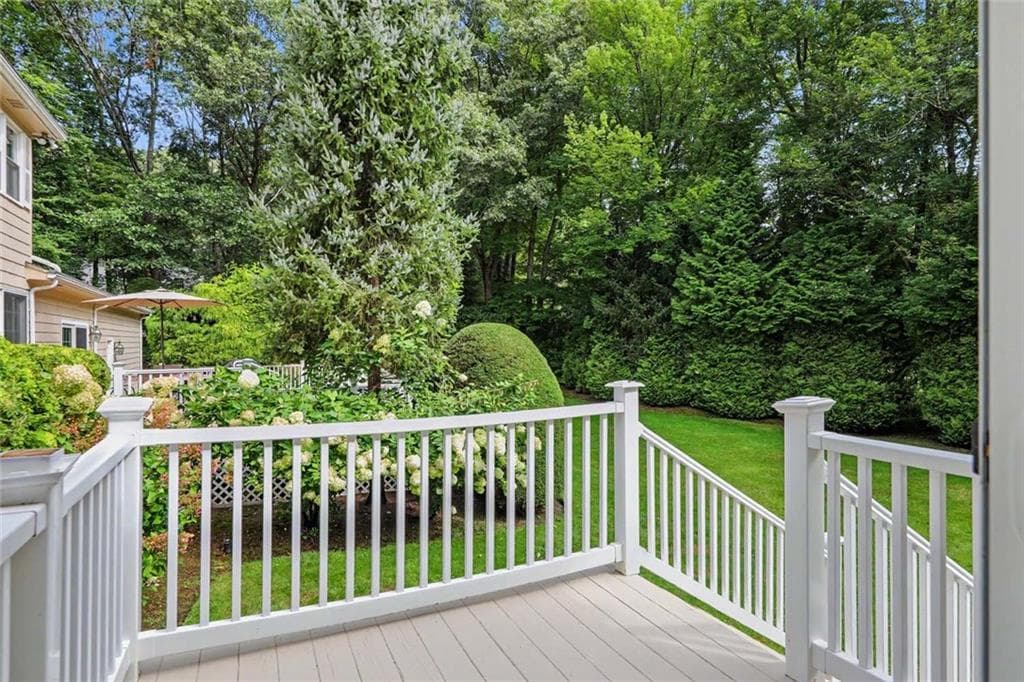 Single Family Residence at 88 Varnum Drive, Warwick, photo 28 of 50