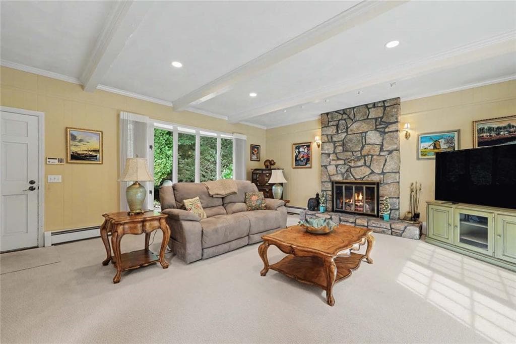 Single Family Residence at 88 Varnum Drive, Warwick, photo 18 of 50