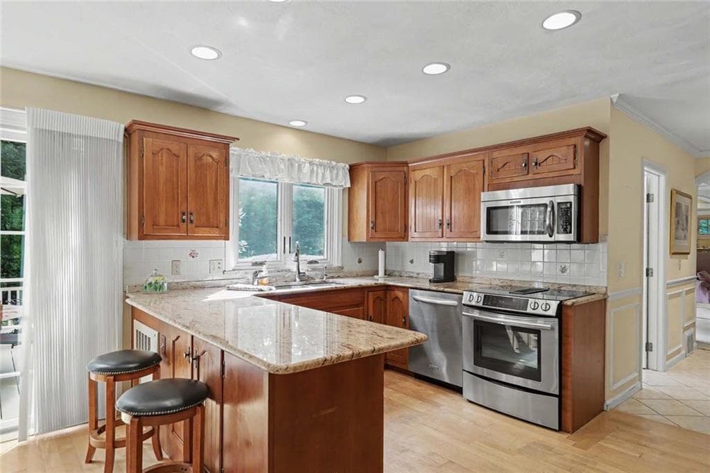Single Family Residence at 88 Varnum Drive, Warwick, photo 15 of 50