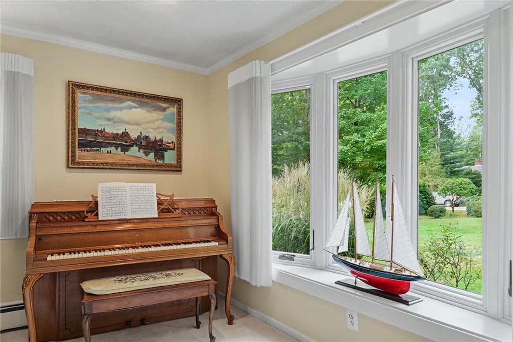 Single Family Residence at 88 Varnum Drive, Warwick, photo 8 of 50