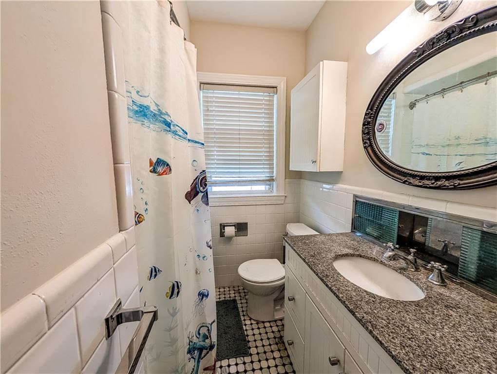 Single Family Residence at 102 Burnside Street, Cranston, photo 15 of 24