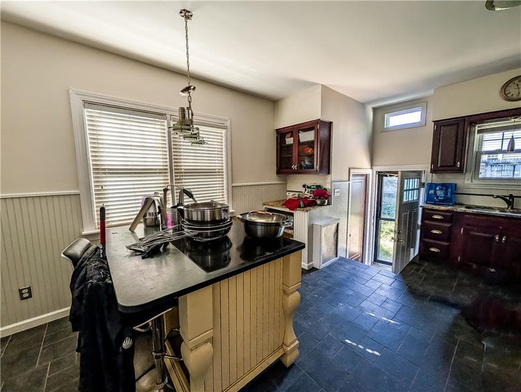 Single Family Residence at 102 Burnside Street, Cranston, photo 4 of 24