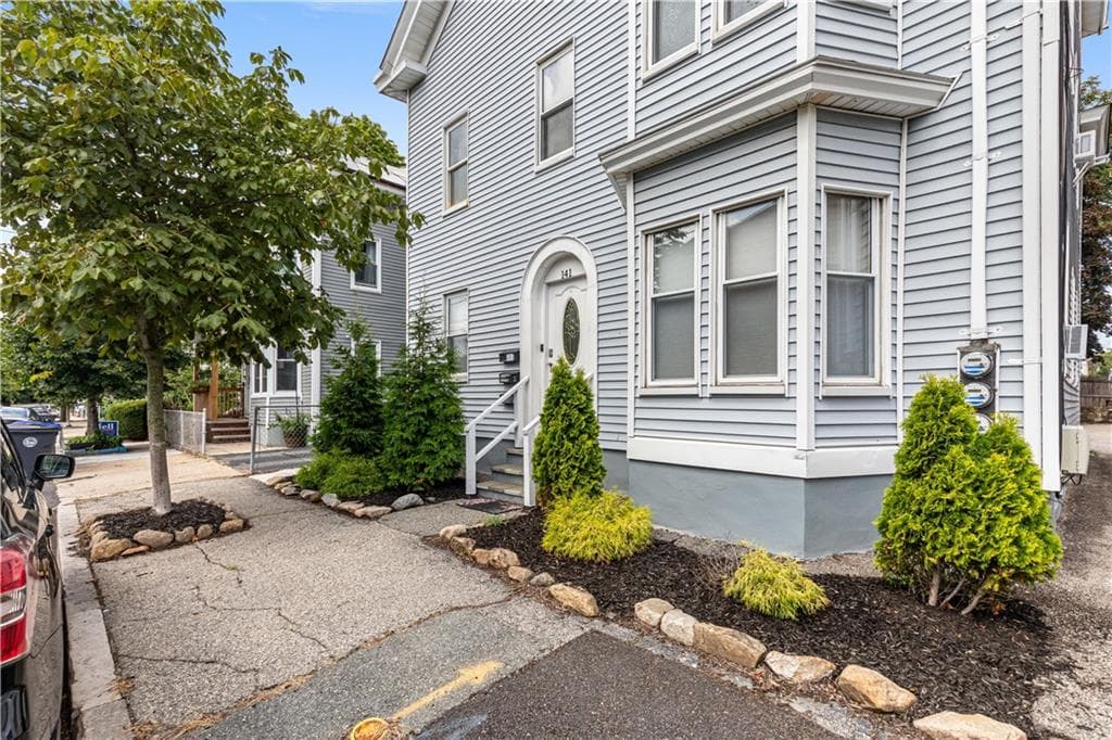 Multi Family at 141 Grove Street, Providence, photo 4 of 50