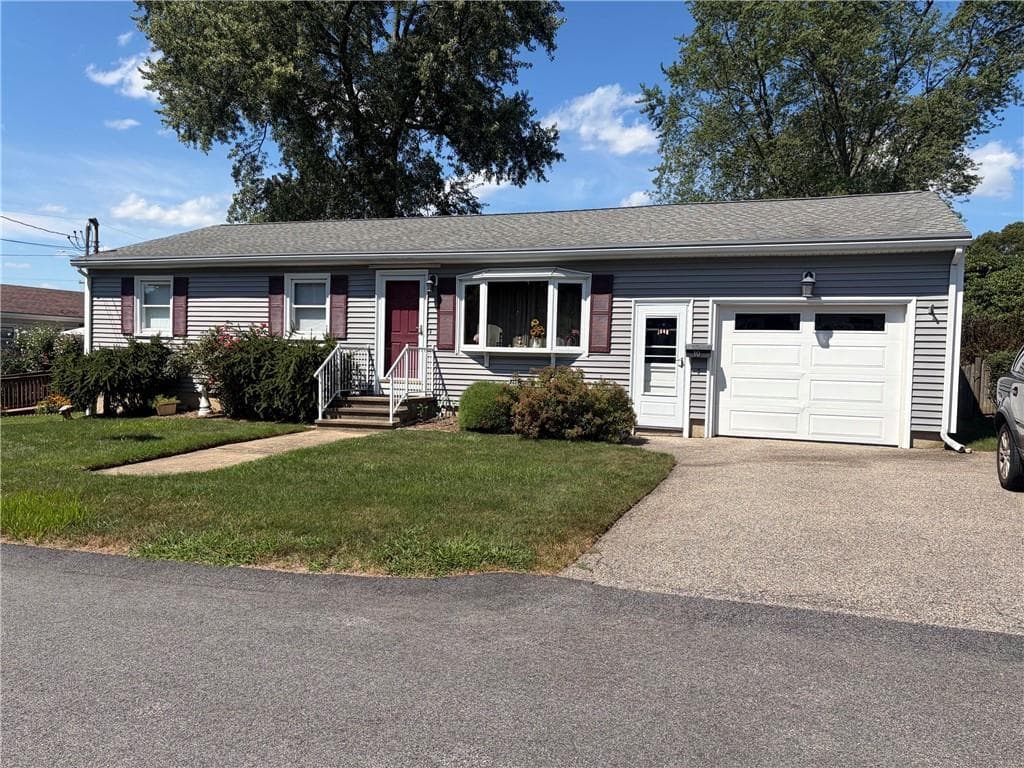 Single Family Residence at 10 Grant Street, West Warwick, photo 6 of 40