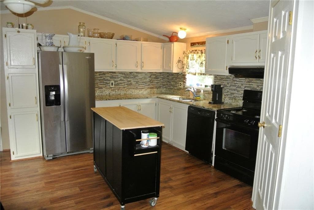 Single Family Residence at 34 Kelly Lane, Coventry, photo 18 of 33