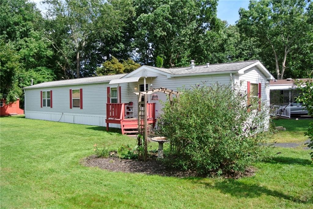 Single Family Residence at 34 Kelly Lane, Coventry, photo 4 of 33