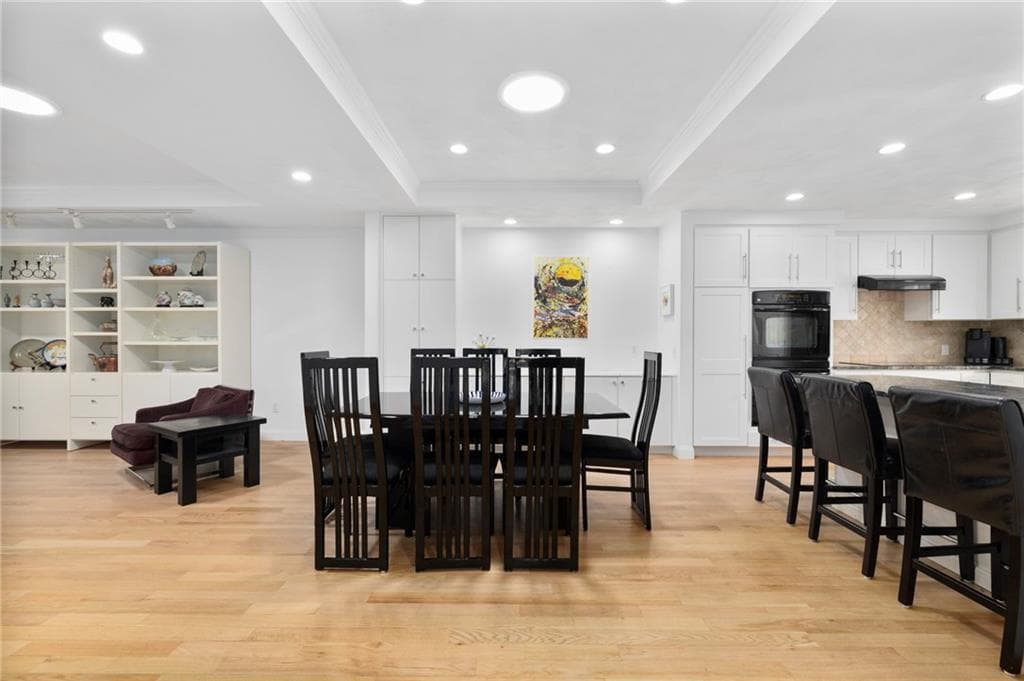 Condominium at 80 Meghan Lane, North Kingstown, photo 12 of 49