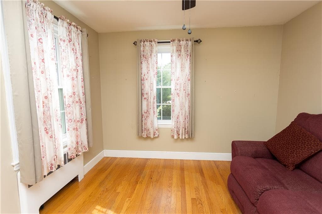 Single Family Residence at 499 Squantum Drive, Warwick, photo 15 of 42