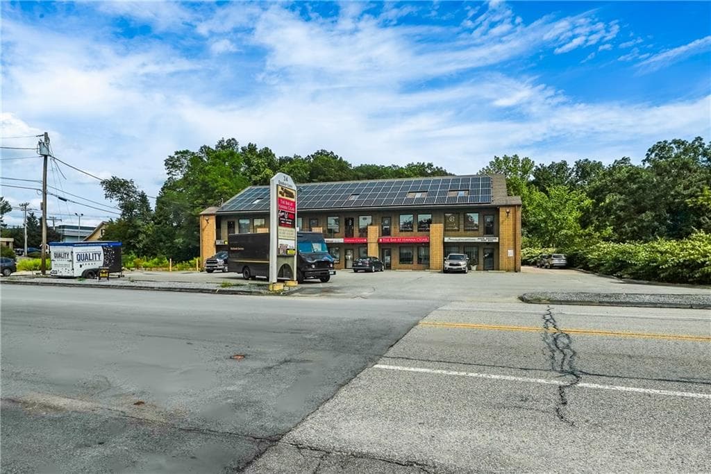 Commercial at 24 Quaker Lane, Warwick, photo 3 of 17