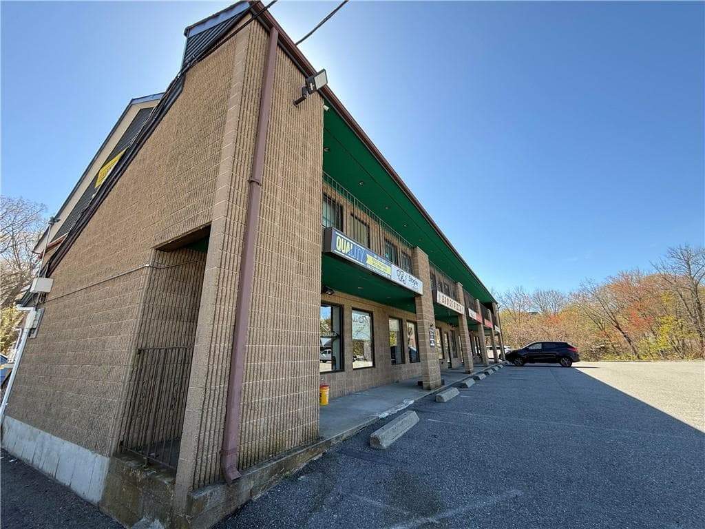 Commercial at 24 Quaker Lane, Warwick, photo 5 of 17