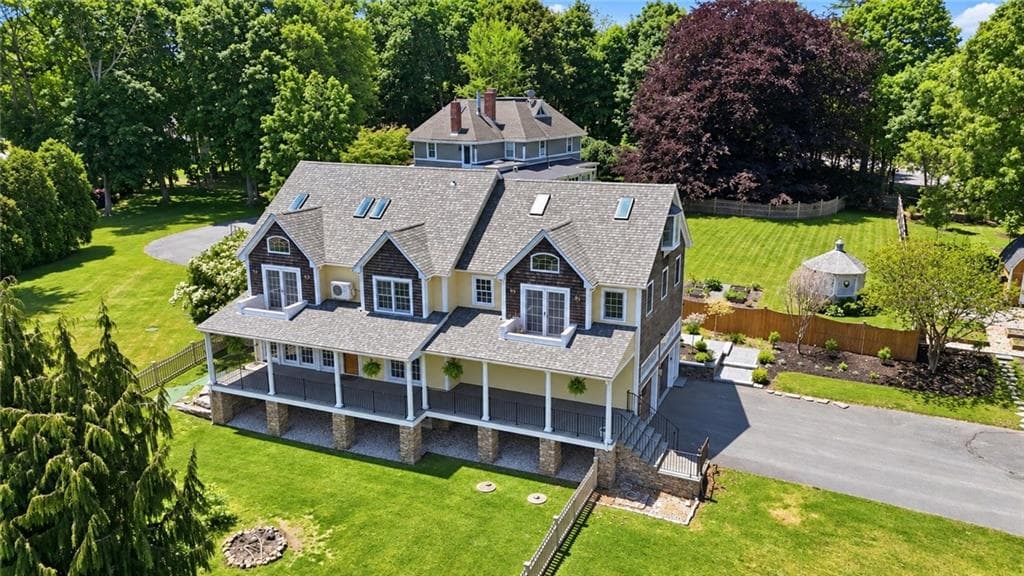 2269 East Main Road