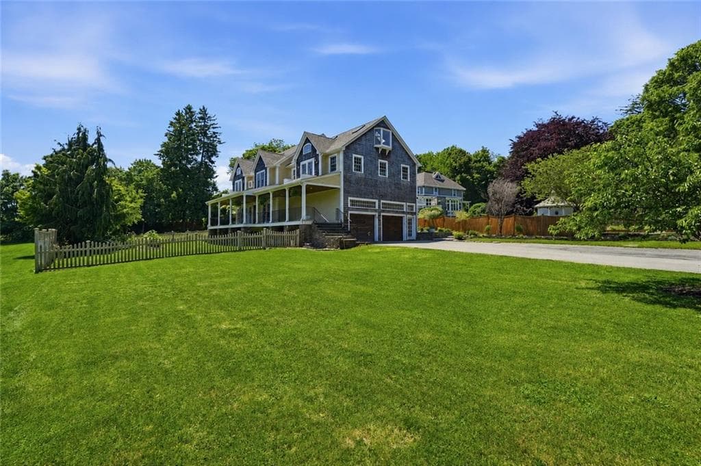 Single Family Residence at 2269 East Main Road, Portsmouth, photo 5 of 50