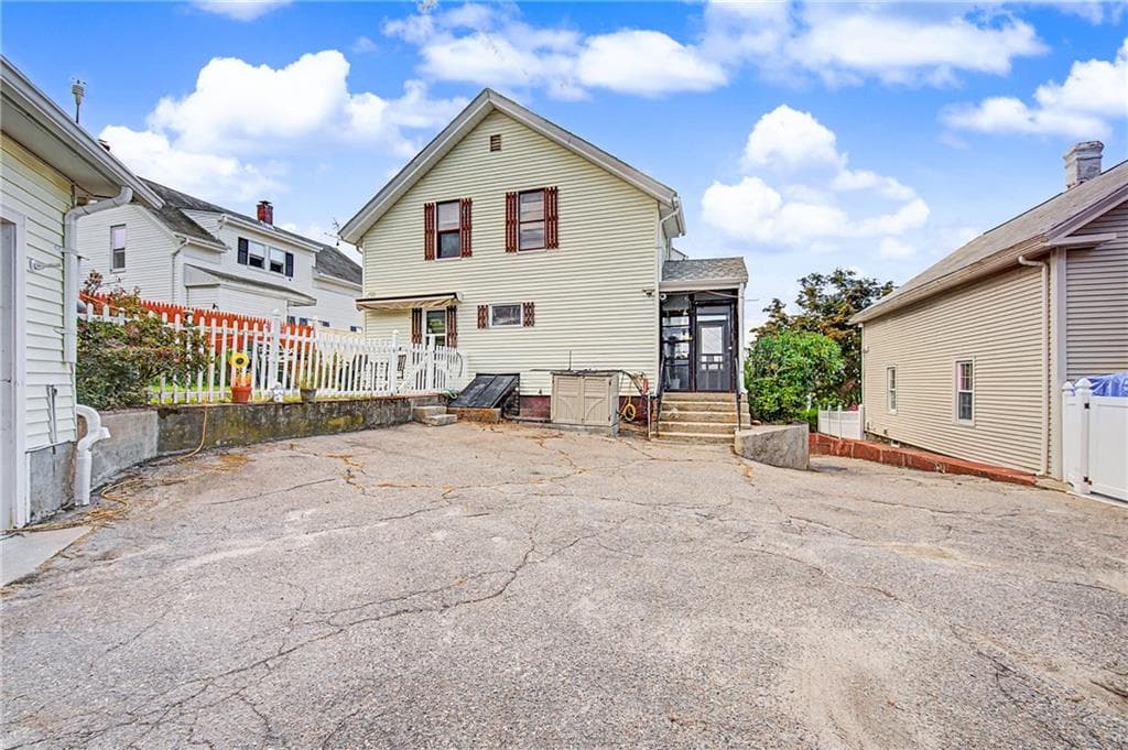 Multi Family at 66 Cottage Street, Woonsocket, photo 17 of 20