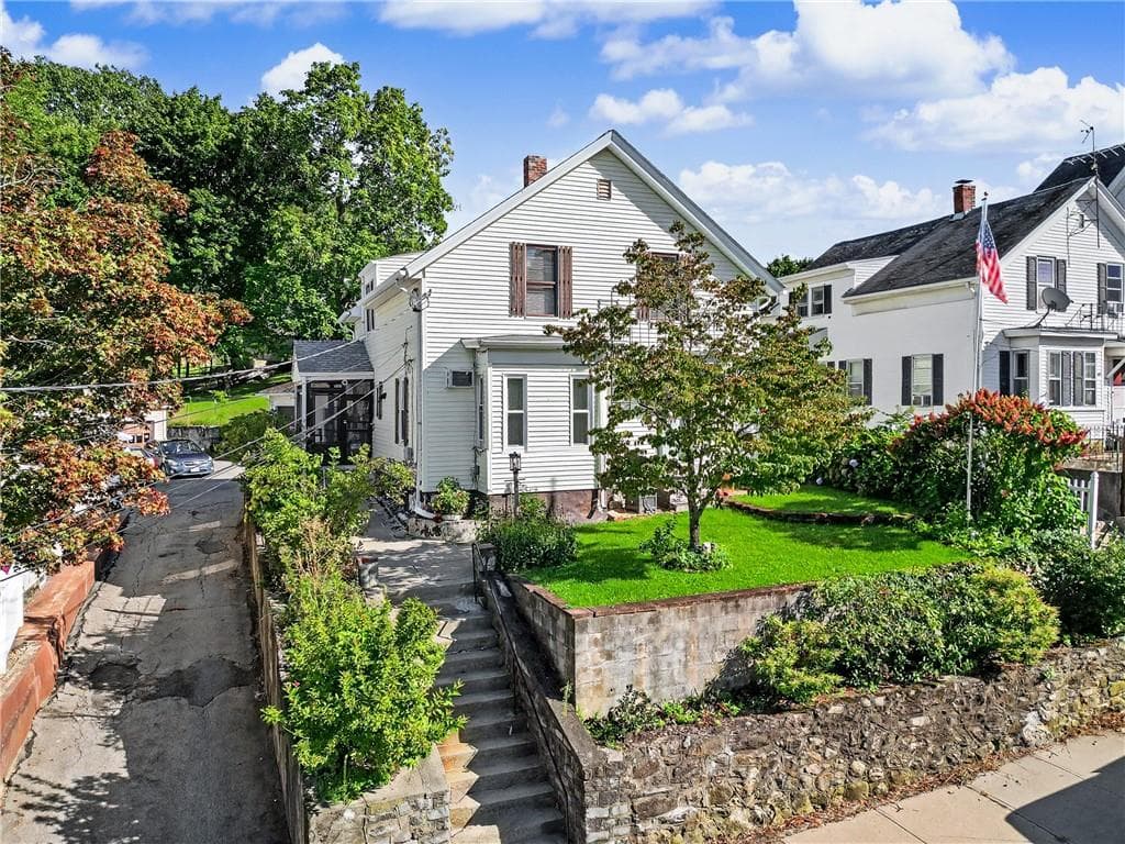 66 Cottage Street