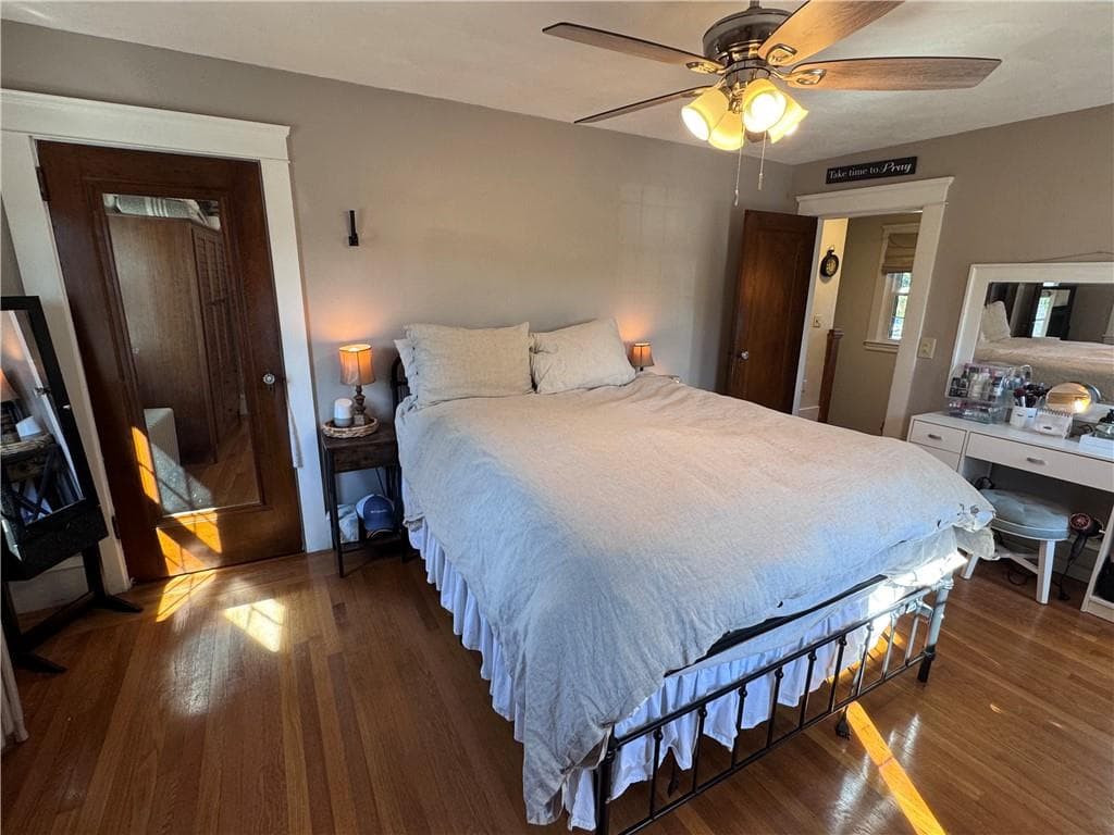 Single Family Residence at 102 Hillard Avenue, Warwick, photo 27 of 44