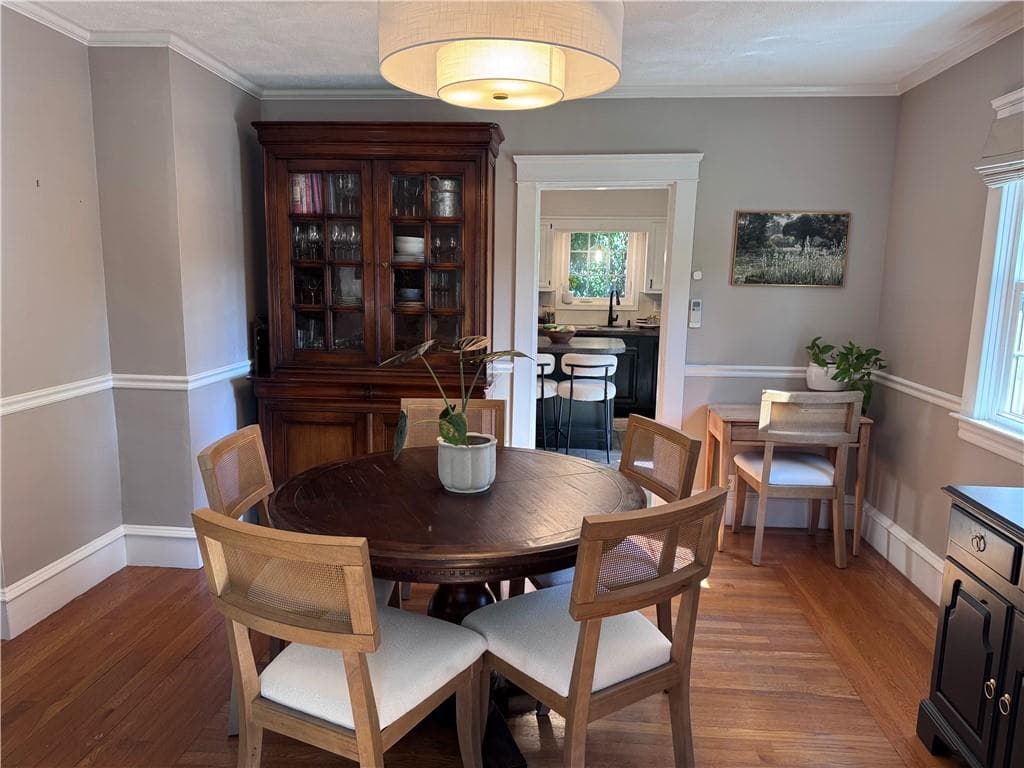 Single Family Residence at 102 Hillard Avenue, Warwick, photo 14 of 44