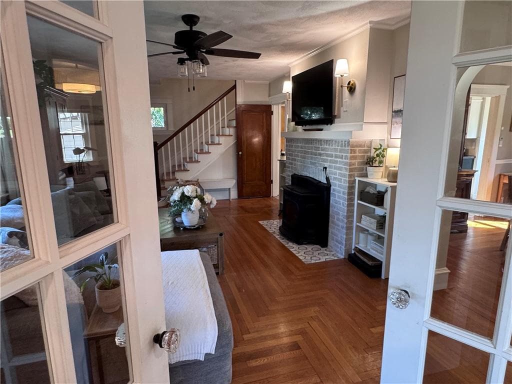 Single Family Residence at 102 Hillard Avenue, Warwick, photo 11 of 44