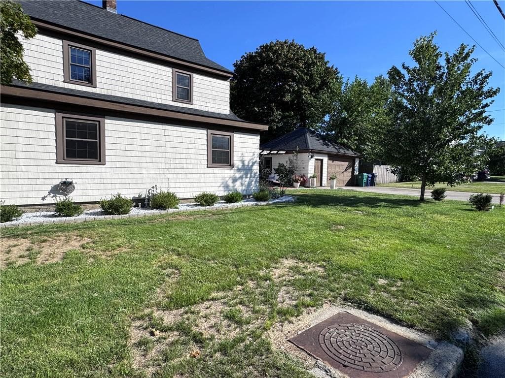 Single Family Residence at 102 Hillard Avenue, Warwick, photo 39 of 44