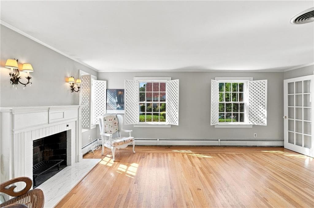 Single Family Residence at 77 Ausdale Road, Cranston, photo 6 of 44