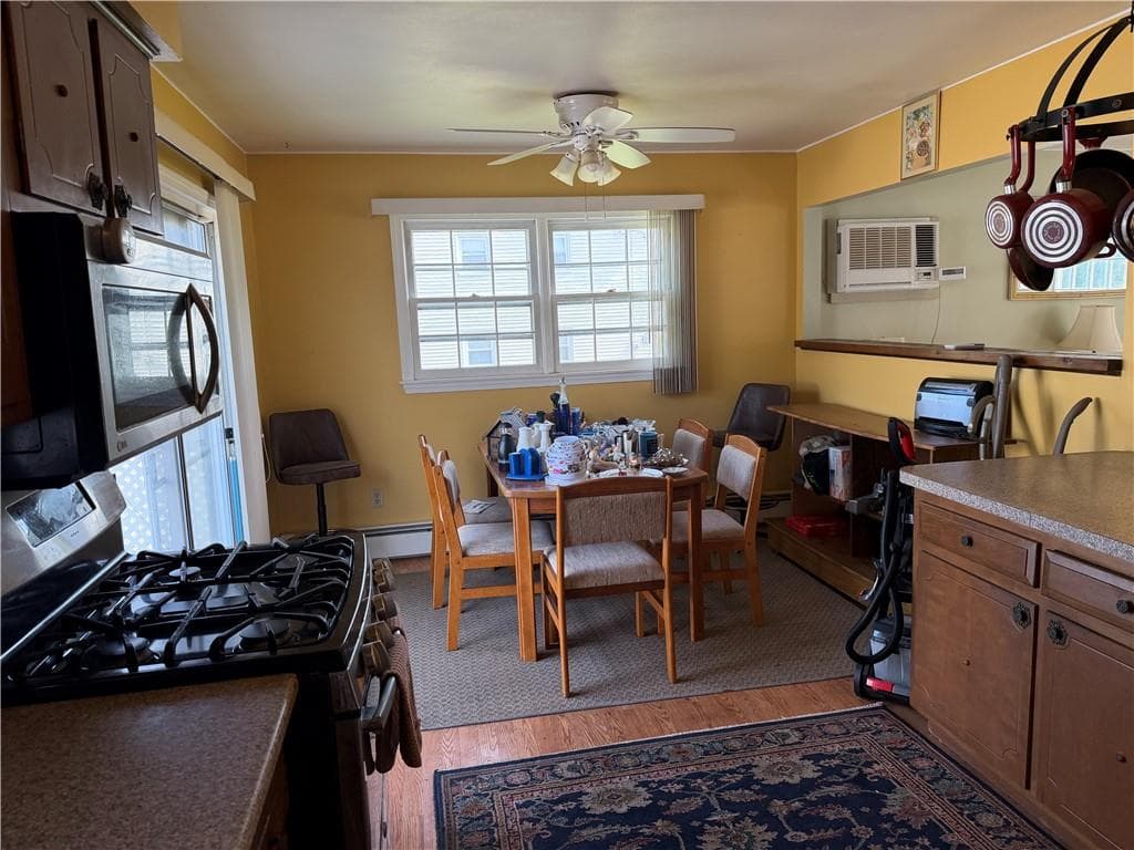 Single Family Residence at 39 Riverdale Road, Westerly, photo 23 of 36