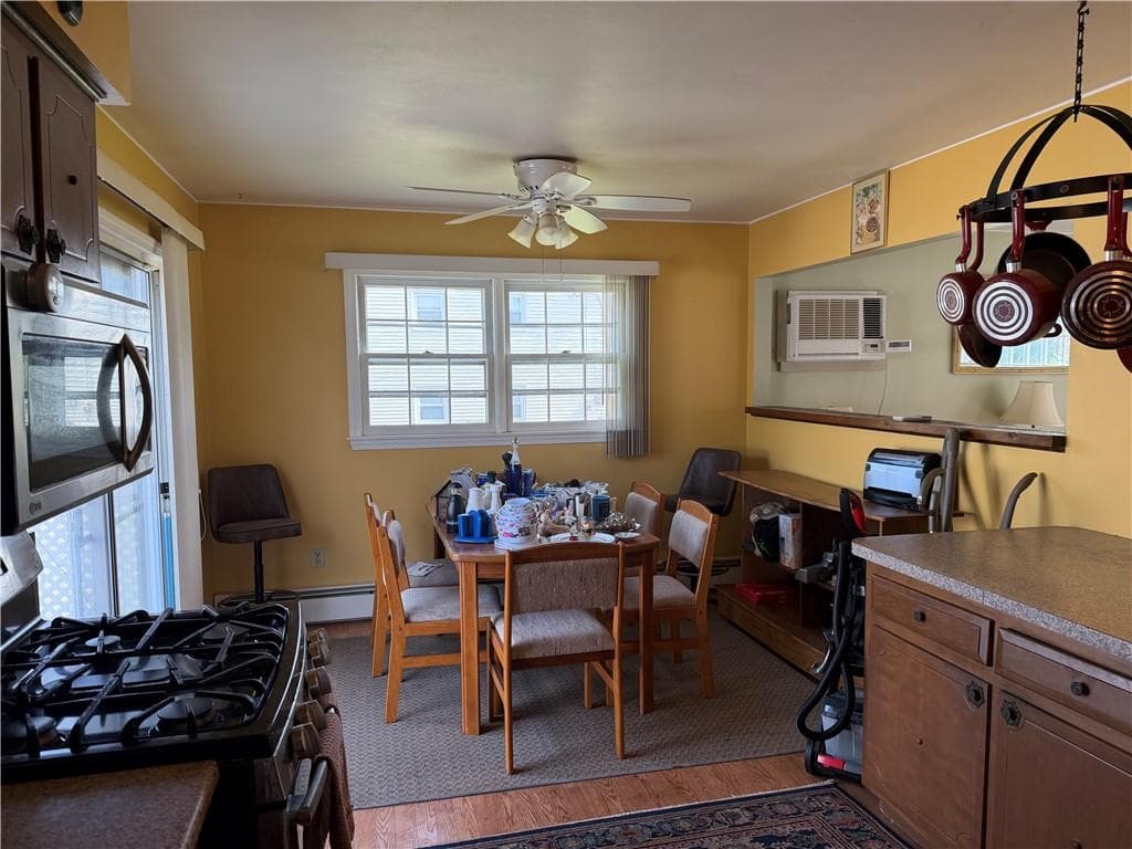 Single Family Residence at 39 Riverdale Road, Westerly, photo 20 of 36