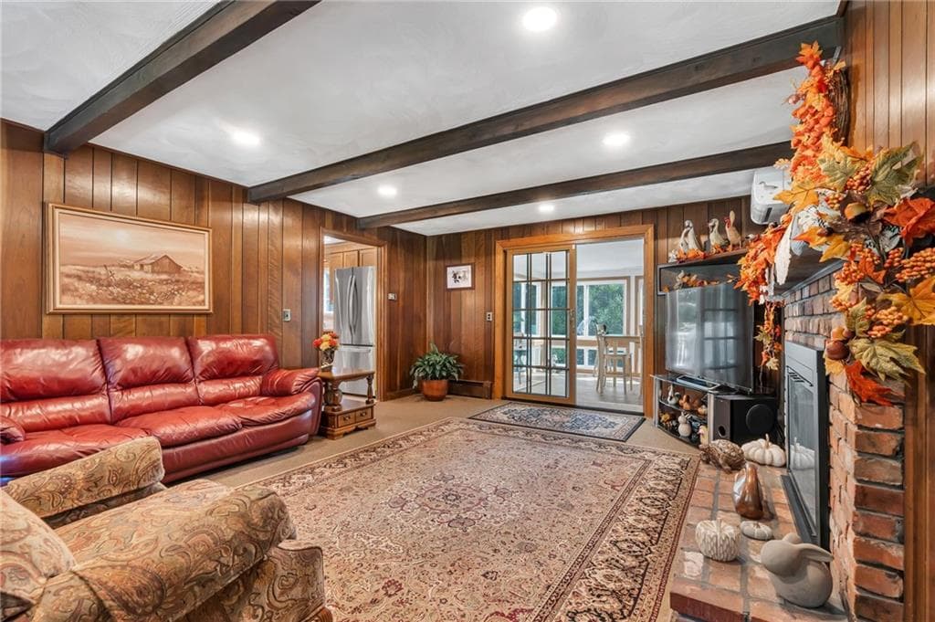 Single Family Residence at 43 Countryside Drive, Cumberland, photo 17 of 47