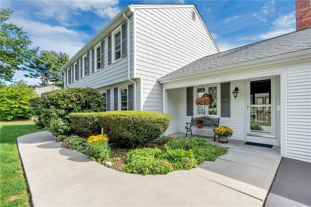 Single Family Residence at 43 Countryside Drive, Cumberland, photo 4 of 47