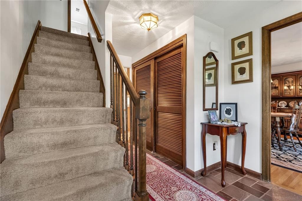Single Family Residence at 43 Countryside Drive, Cumberland, photo 21 of 47