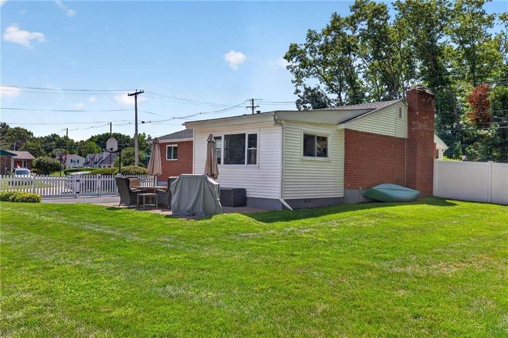 Single Family Residence at 215 Mendon Road, North Attleboro, photo 36 of 48