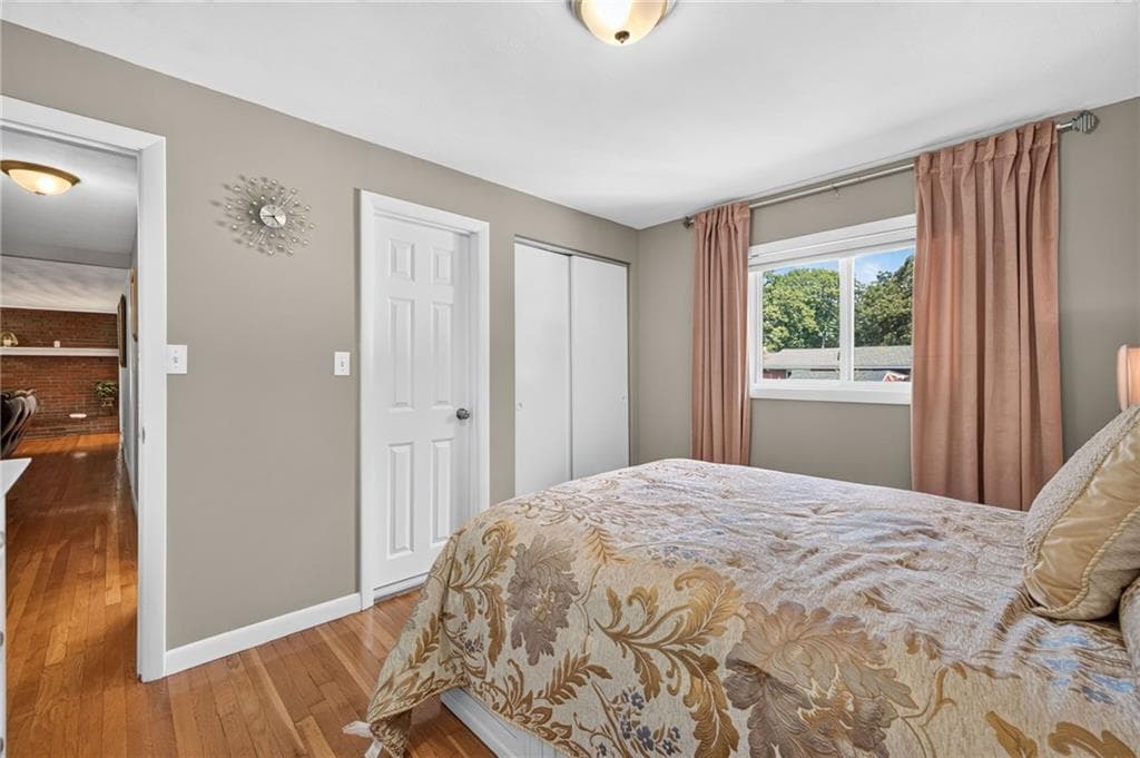 Single Family Residence at 215 Mendon Road, North Attleboro, photo 20 of 48