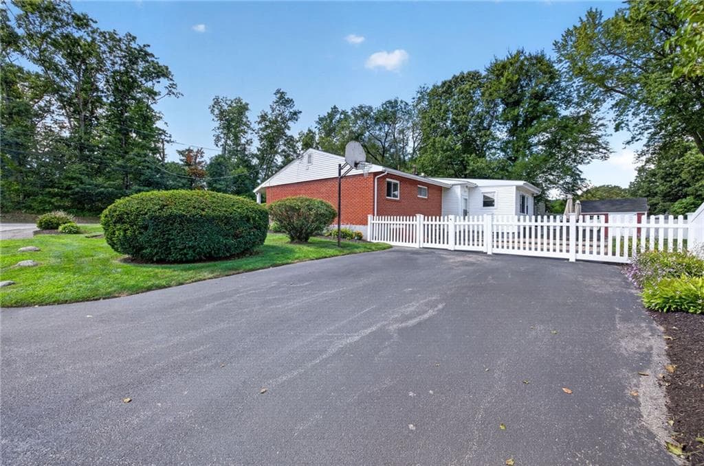 Single Family Residence at 215 Mendon Road, North Attleboro, photo 41 of 48