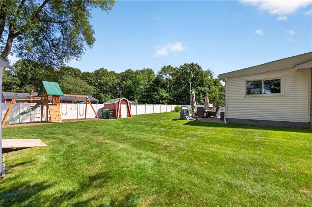 Single Family Residence at 215 Mendon Road, North Attleboro, photo 37 of 48