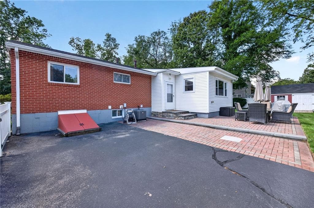 Single Family Residence at 215 Mendon Road, North Attleboro, photo 40 of 48